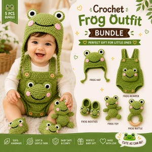 Può includere: Un set di cinque pezzi all'uncinetto a tema rana che include un cappellino verde con nappe intrecciate, una tutina verde con bottoni in legno, un paio di scarpine verdi, un piccolo peluche a forma di rana e un sonaglio a rana con anello in legno.