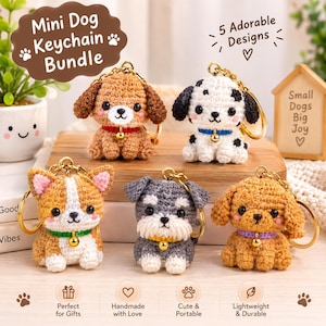 Puede incluir: Un conjunto de cinco llaveros de perro tejidos a ganchillo de varias razas con anillos de metal dorado y cascabeles. El texto dice Mini Dog Keychain Bundle, 5 Adorable Designs, Small Dogs Big Joy, Perfect for Gifts, Handmade with Love, Cute & Portable, Lightweight & Durable.