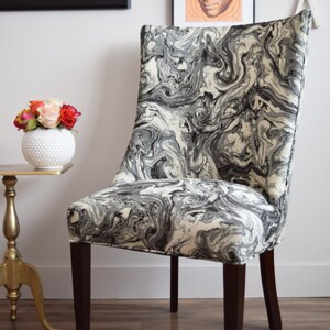 Upholstered Vintage Accent Chair with Marble Black and White Fabric image 2