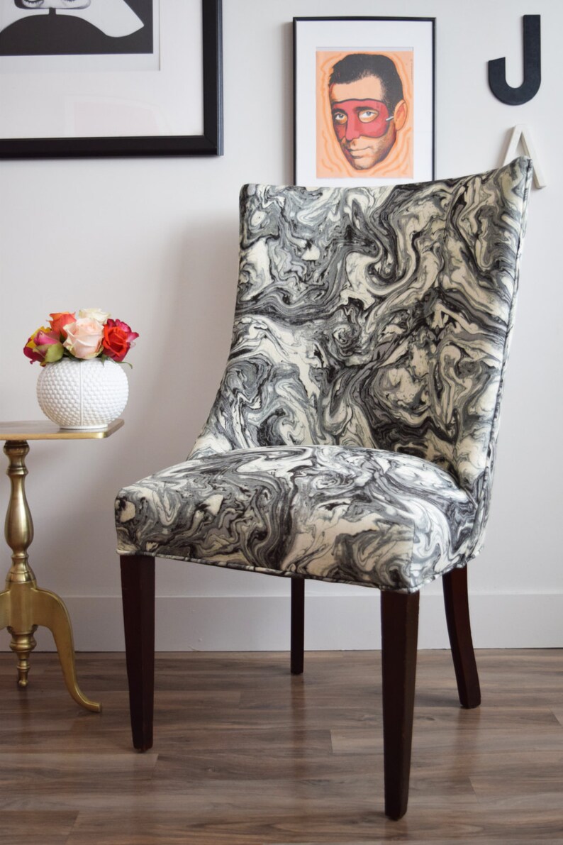 Upholstered Vintage Accent Chair with Marble Black and White Fabric image 2