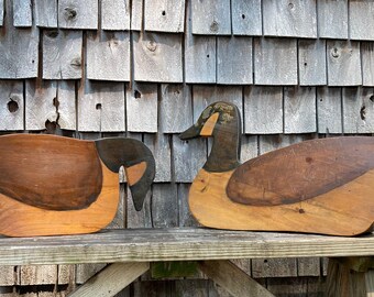 Hand crafted decorative decoy geese