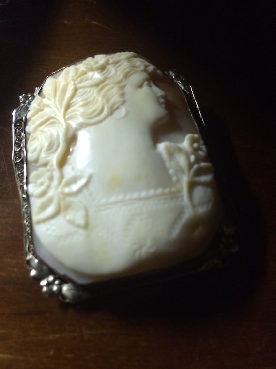 Beautiful Gothic Victorian Brooch