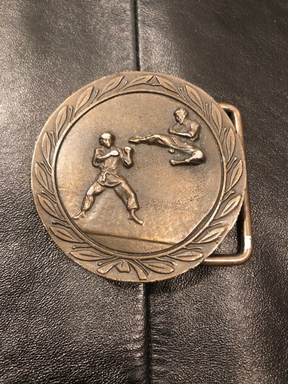 Kung Fu Kickboxing MMA Karate vintage Belt Buckle 