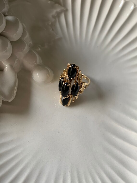 Vintage 14k Gold Bold Black Onyx Gemstone Ring