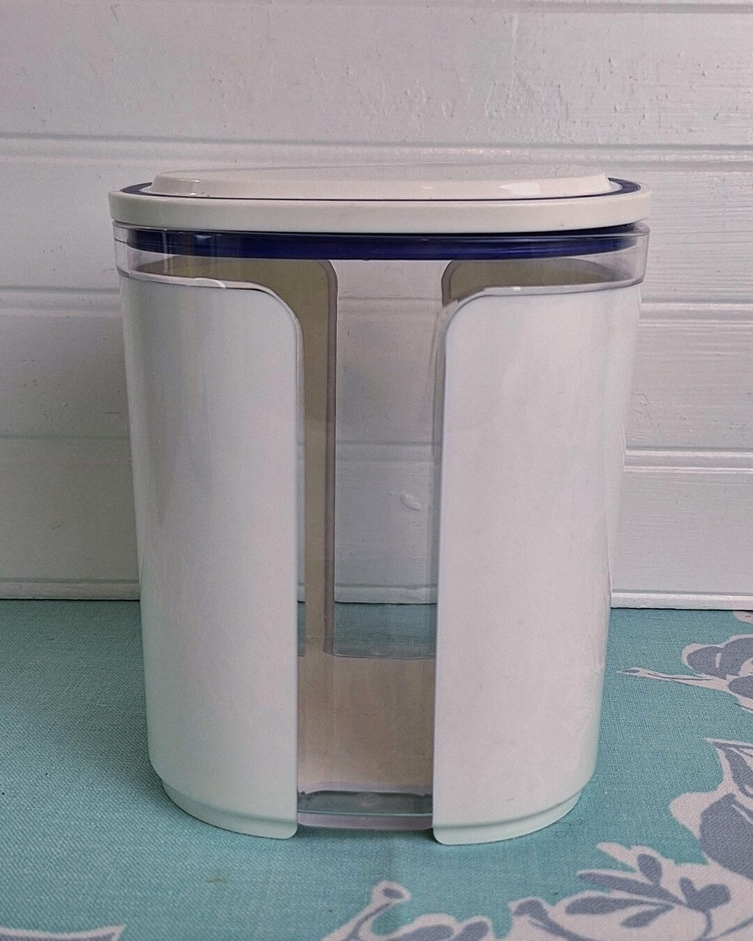 Vintage Tupperware Storage Container #2376A-3 White With Blue Trim ...