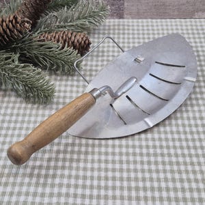 Vintage Safetee Strainer Pot Drainer with Wooden Handle, Mid-Century 1950's USA