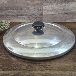 Vintage Aluminum Frying Pan Lid 10” dia. with Black Center Knob, MCM 1950's USA