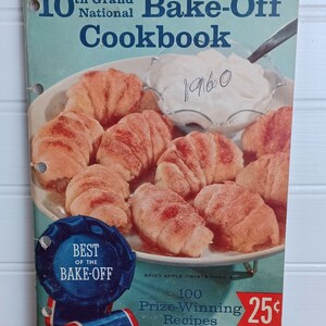 Vintage Pillsbury&#39;s Best 10th Grand National Bake-Off Softcover Cookbook, 1959
