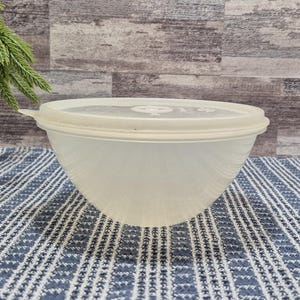 Tupperware seal 227 - Etsy 日本