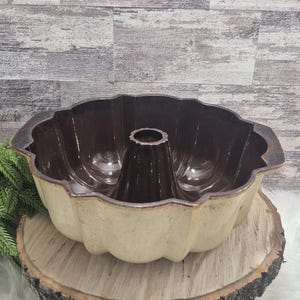 Vintage Nordic Ware Fluted Tube BUNDT Cake Pan ~ for Microwave Baking ~ Retro 1980s