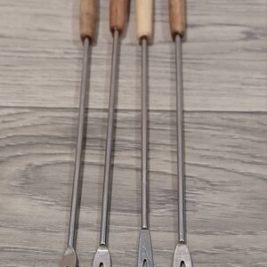 Vintage roestvrijstalen fonduevorken, houten handvatten midden van de eeuw modern (set van 4)