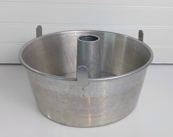 Vintage Moule à gâteau 2 pièces en aluminium avec tube pour aliment des anges avec pied Grant's, MCM, années 50