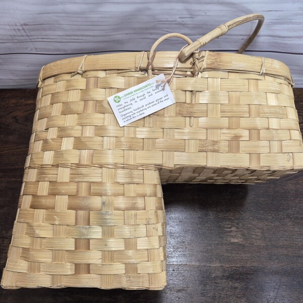 Vintage Stair Step Basket Woven Wicker Weave Basket with Handle, Vintage, made in Bangladesh