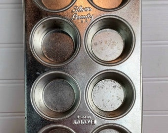 Vintage Silver Beauty by Ekcoloy 8 cup Muffin/Cupcake Tin, Retro 1970 pre-owned