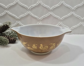 Vintage Pyrex Frühe Amerikanische Aschenputtel Nesting Rührschüssel mit Ausgießer # 444, 4 Qt Größe, Braun & Gold