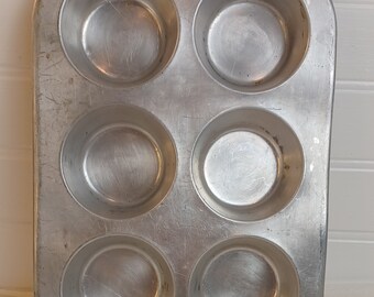 Vintage COMET Aluminum 6-Cup Muffin or Cupcake Pan, Retro 1950s USA