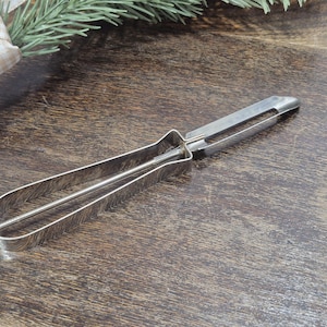 Vintage skalare i metall för grönsaker och frukter med flytande blad, märke Good Cook
