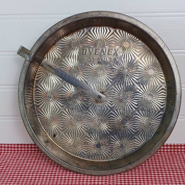 Vintage Ovenex Starburst Pattern Round "Slider" Cake Pan N-93-8” USA, Retro 1950s Bakeware.