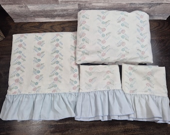Vintage JC Penney Floral Sheet Set w/ Ruffled Edge Retro 1980's Nostalgia, Bedding