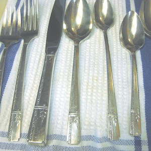 Vintage  Oneida Prestige Grenoble 1938  8place setting with serving pieces new price  FREE SHIPPING