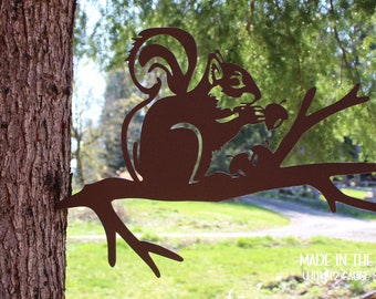 Squirrel Tree Stake: Rustic Metal Yard Art, Powder Coat Finish