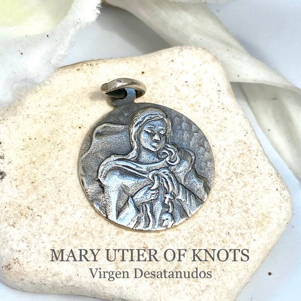 Mary Undoer of Knots. Solid Silver.