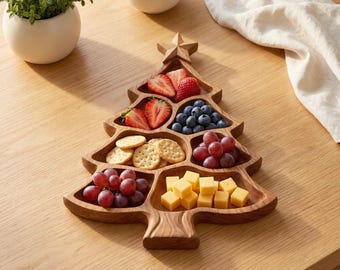 Handgefertigtes Serviertablett in Form eines Weihnachtsbaums aus Holz | Festliche Snackplatte für die Küche | Weihnachtliches Wurst- und Käsebrett, Festtagsteller