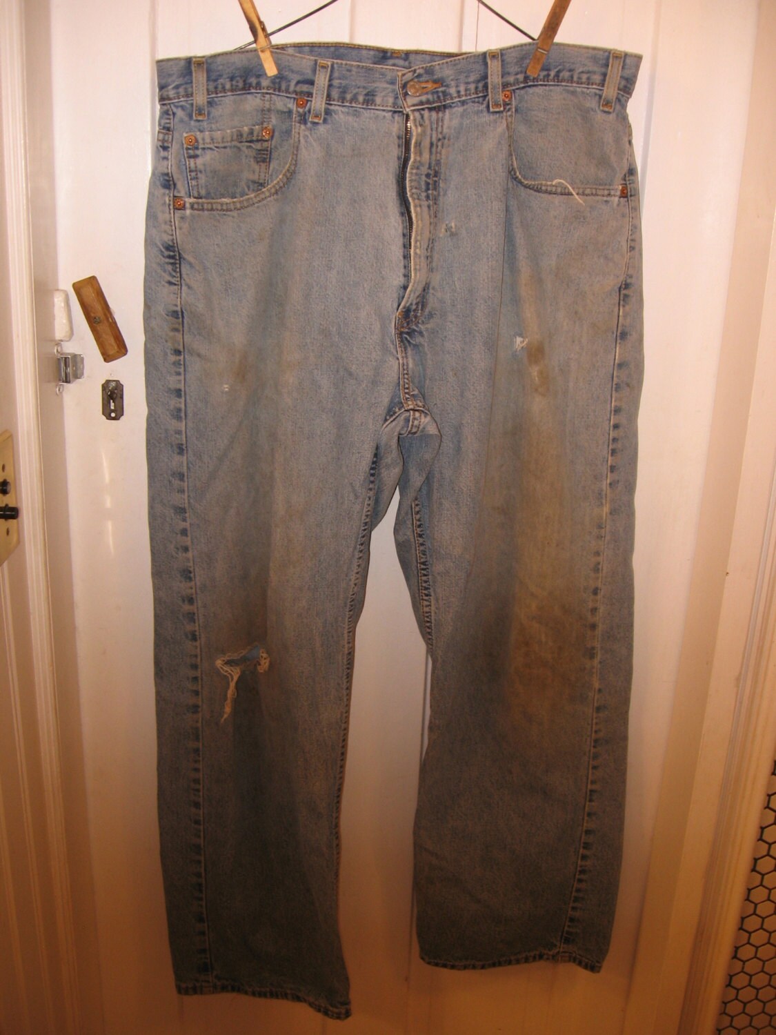 Levi's 569 Distresssed Ripped Jeans 
