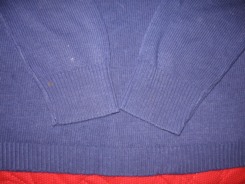 1960s blue V neck sweater Doretti long sleeve pullover small to medium