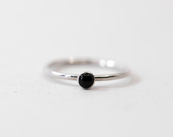 Dainty black onyx stone ring in sterling silver - Minimalist silver stacking ring - Birthstone ring