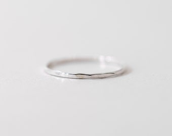 Dainty Hammered Stacking Ring, Sterling Silver ring, Thin Silver Band, Textured Band, Dainty Silver Ring, Minimal Silver Jewelry