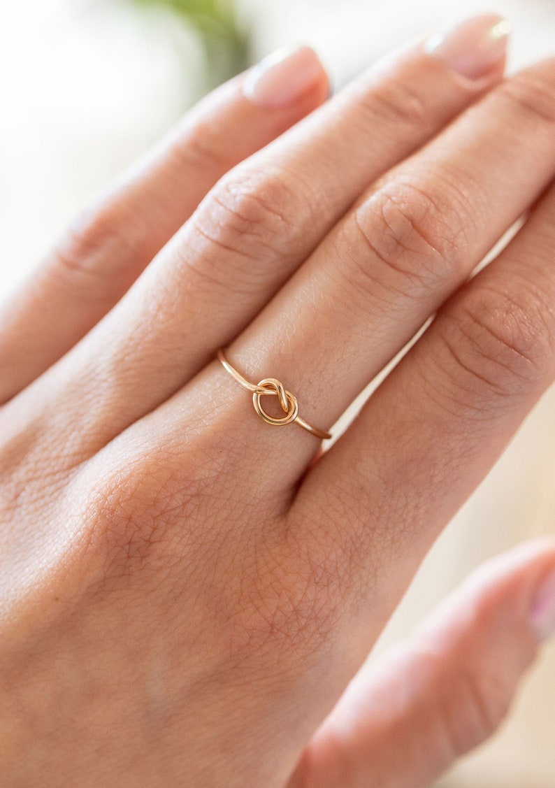 Gold Knot Ring Dainty Minimalist gold filled ring Handmade dainty promise ring love knot ring zdjęcie 3