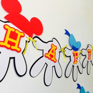 Banner de feliz cumpleaños inspirado en Mickey Mouse, colores primarios imagen 2