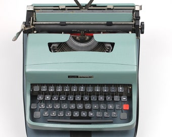 Olivetti Lettera 32 - Vintage Typewriter - New ribbon Black & red