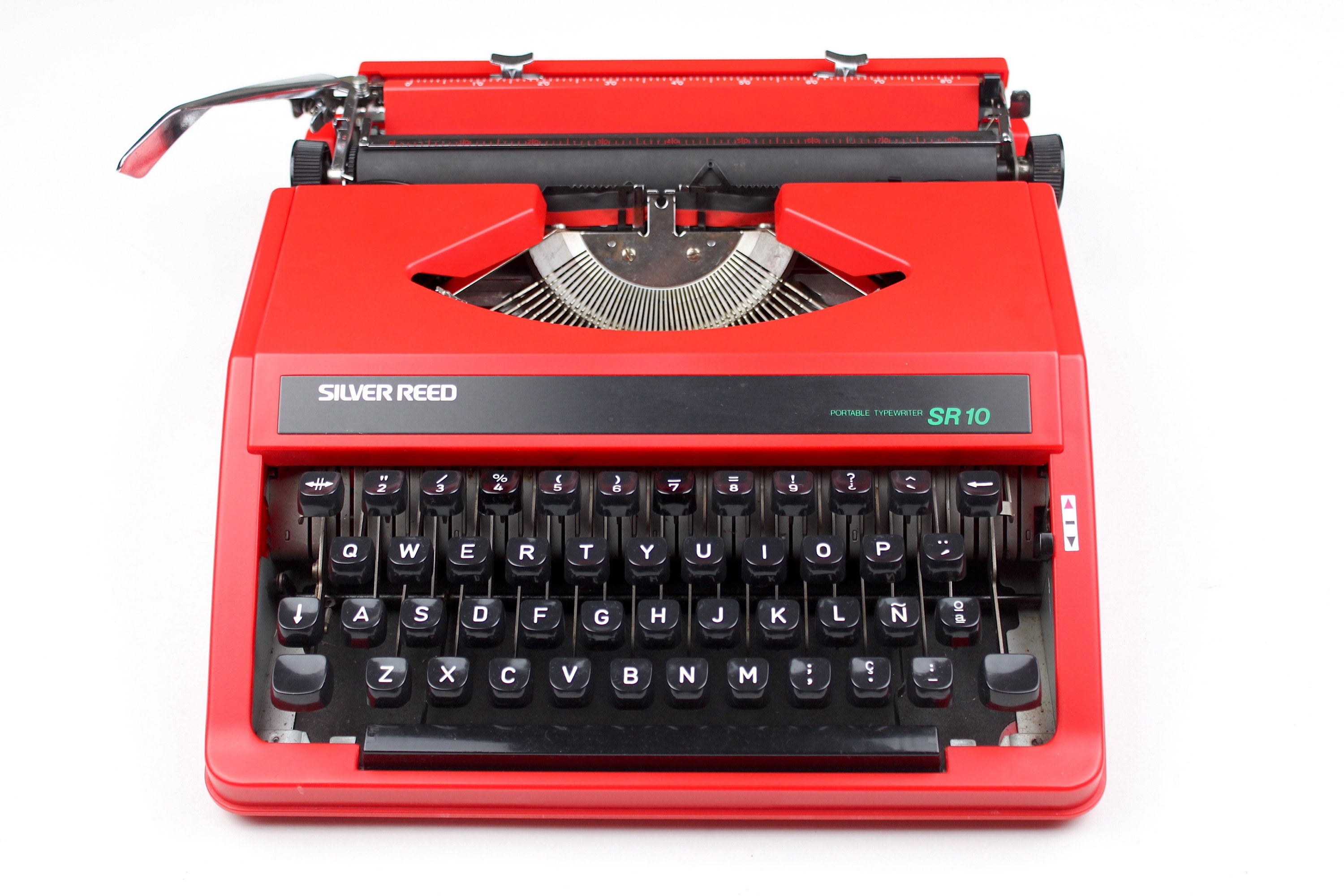 Silver Reed SR10 ポータブルタイプライター - スペイン語キーボード