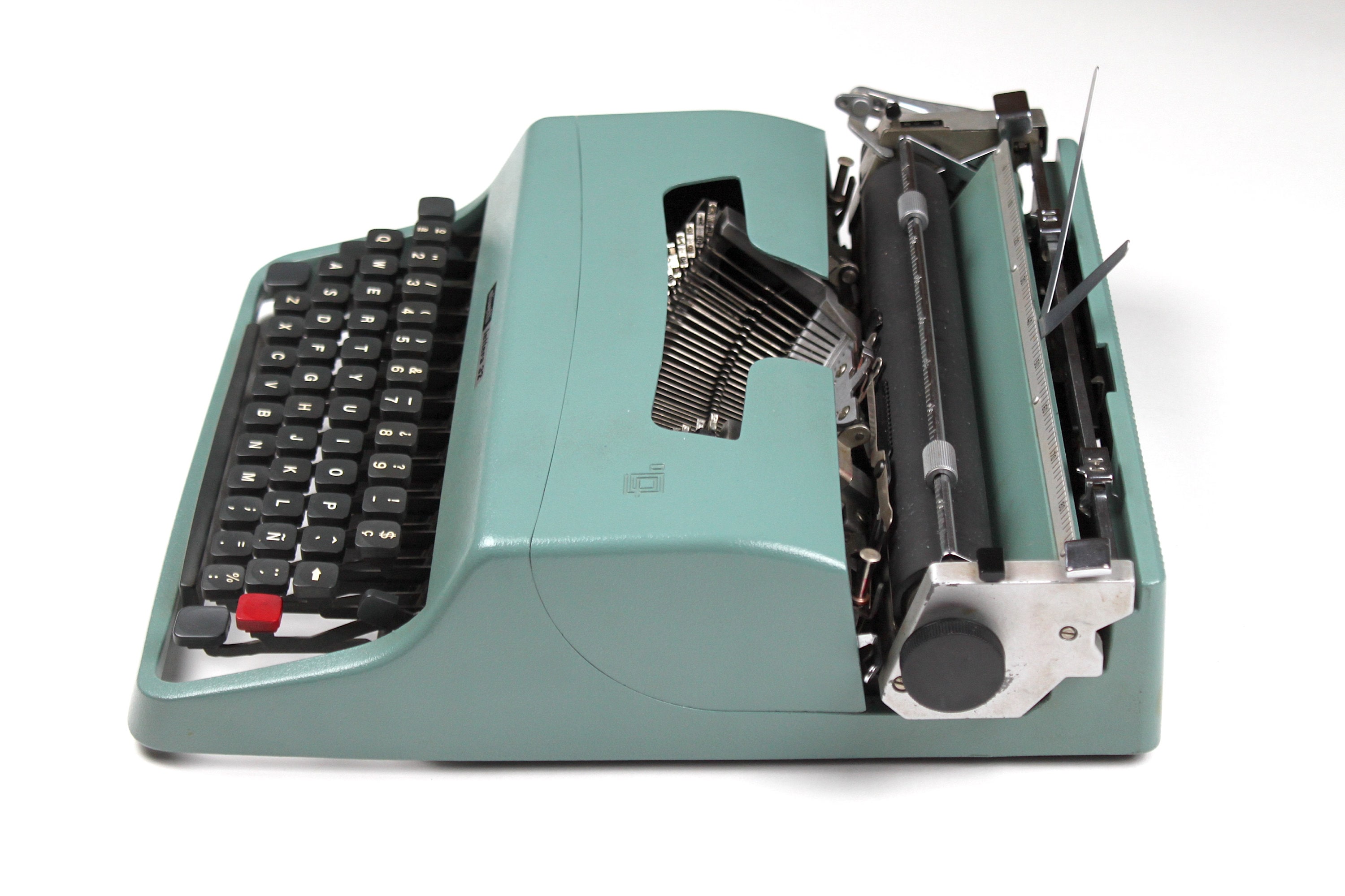 Olivetti Lettera 32 - ヴィンテージタイプライター - 新品リボン