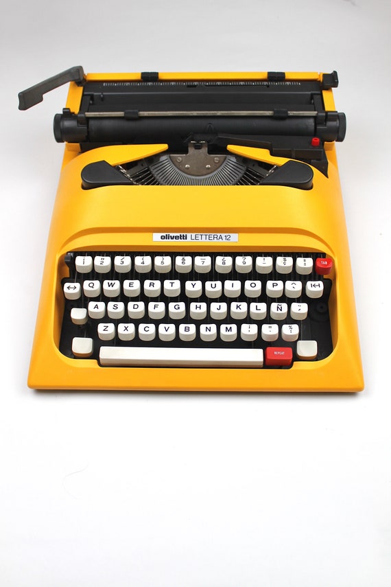 Olivetti Lettera 12 Macchina da scrivere vintage nuovo nastro nero tastiera  spagnola -  Italia