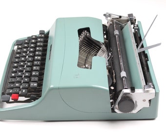Olivetti Lettera 32 - ヴィンテージタイプライター - 新品リボン