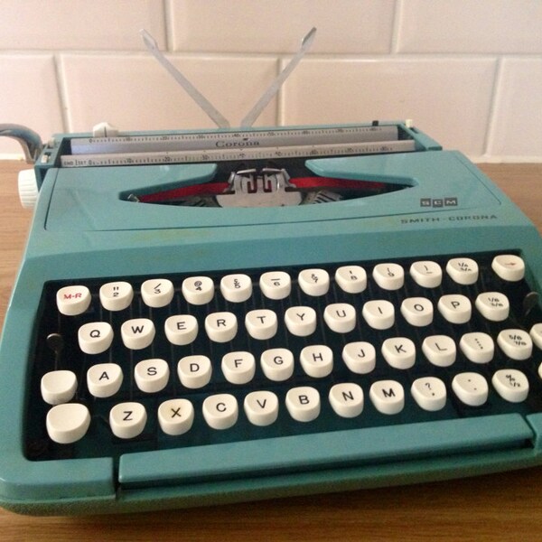 Smith-Corona Corsair  Typewriter - Free Shipping