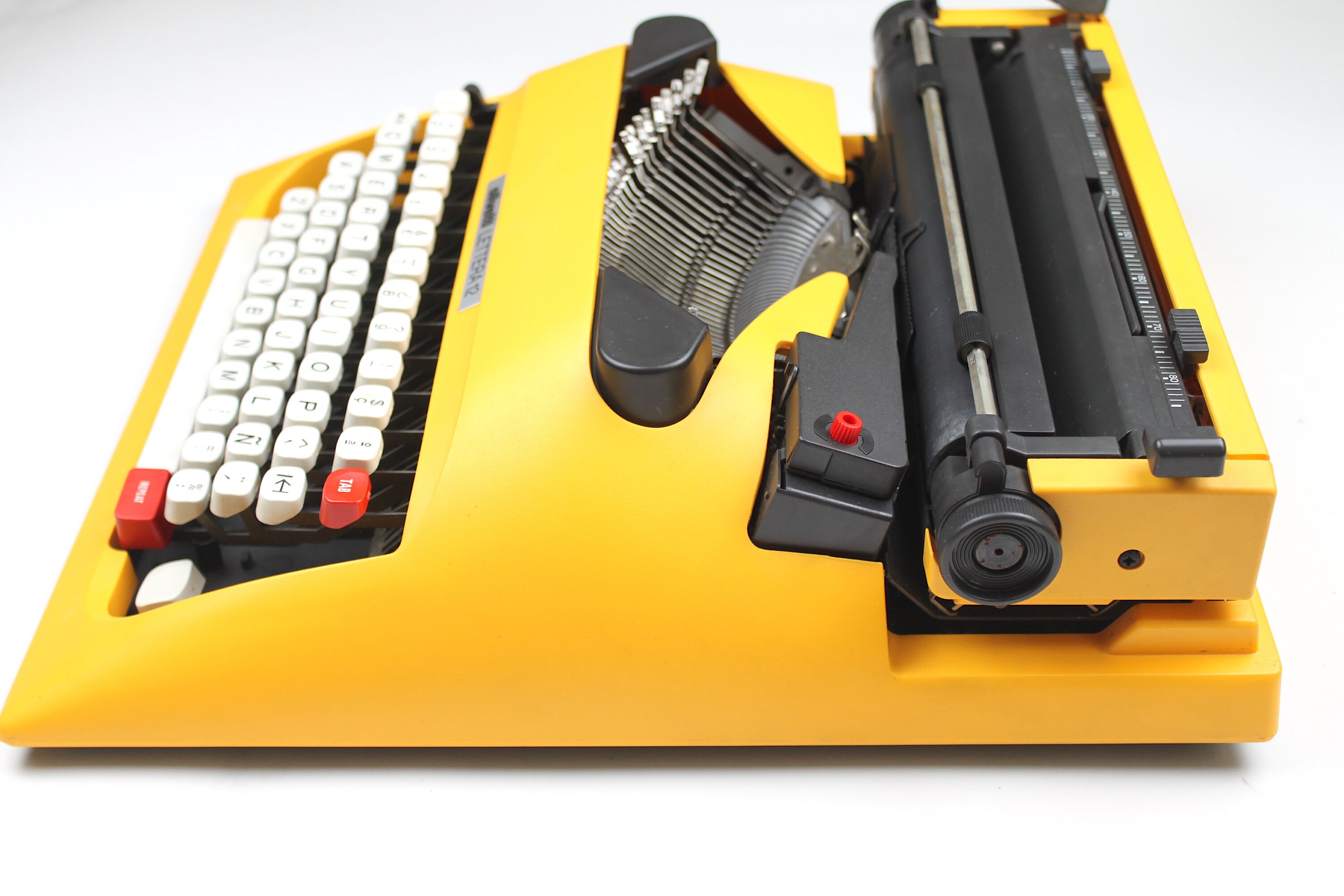 Olivetti Lettera 12 - ビンテージタイプライター - 新品リボン