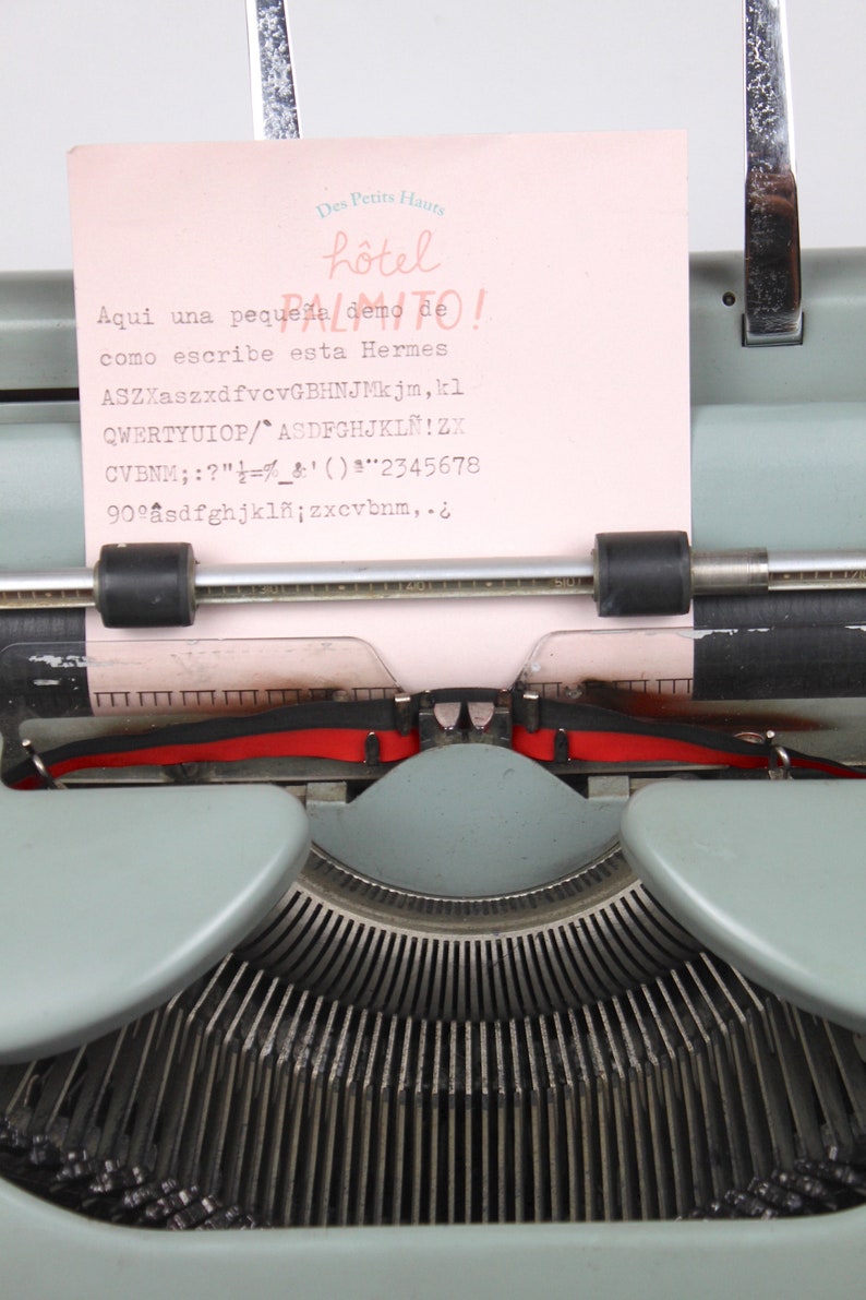 Hermes 3000 Portable Typewriter Spanish Keyboard Include Back and Red