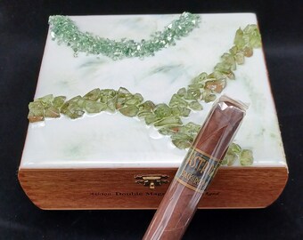 Cigar box finished in "marble"