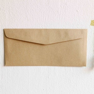 Enveloppes kraft, enveloppes à rabat triangulaire, enveloppes en papier kraft recyclé, envoi de voeux rustiques, invitations de mariage.