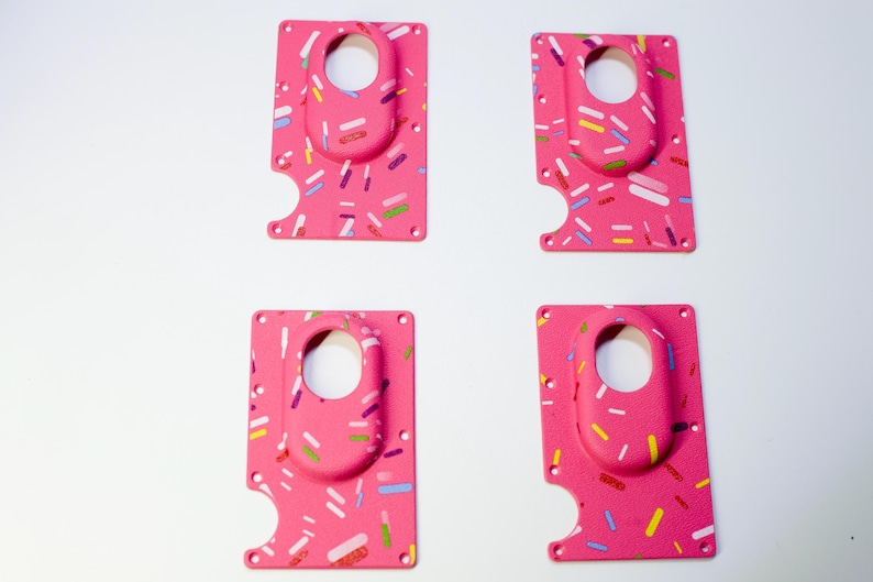 SmartTag2 plate for Ridge wallet made out of plastic , Samsung Smart Tag 2 Candy