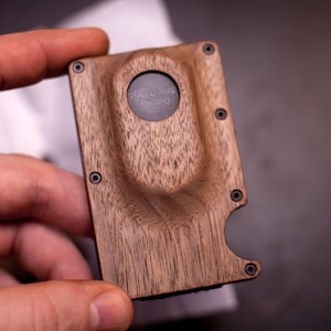 SmartTag2 Plakette für Ridge Wallet aus Walnuss- oder Eschenholz, Samsung Smart Tag 2