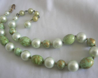 Single Strand Beaded Necklace | Green Gold Splatter Beads Faux Pearls | Vintage