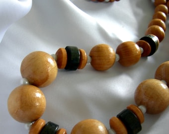 Natural and Dyed Wood and Faux Pearl Necklace - Unsigned - Vintage