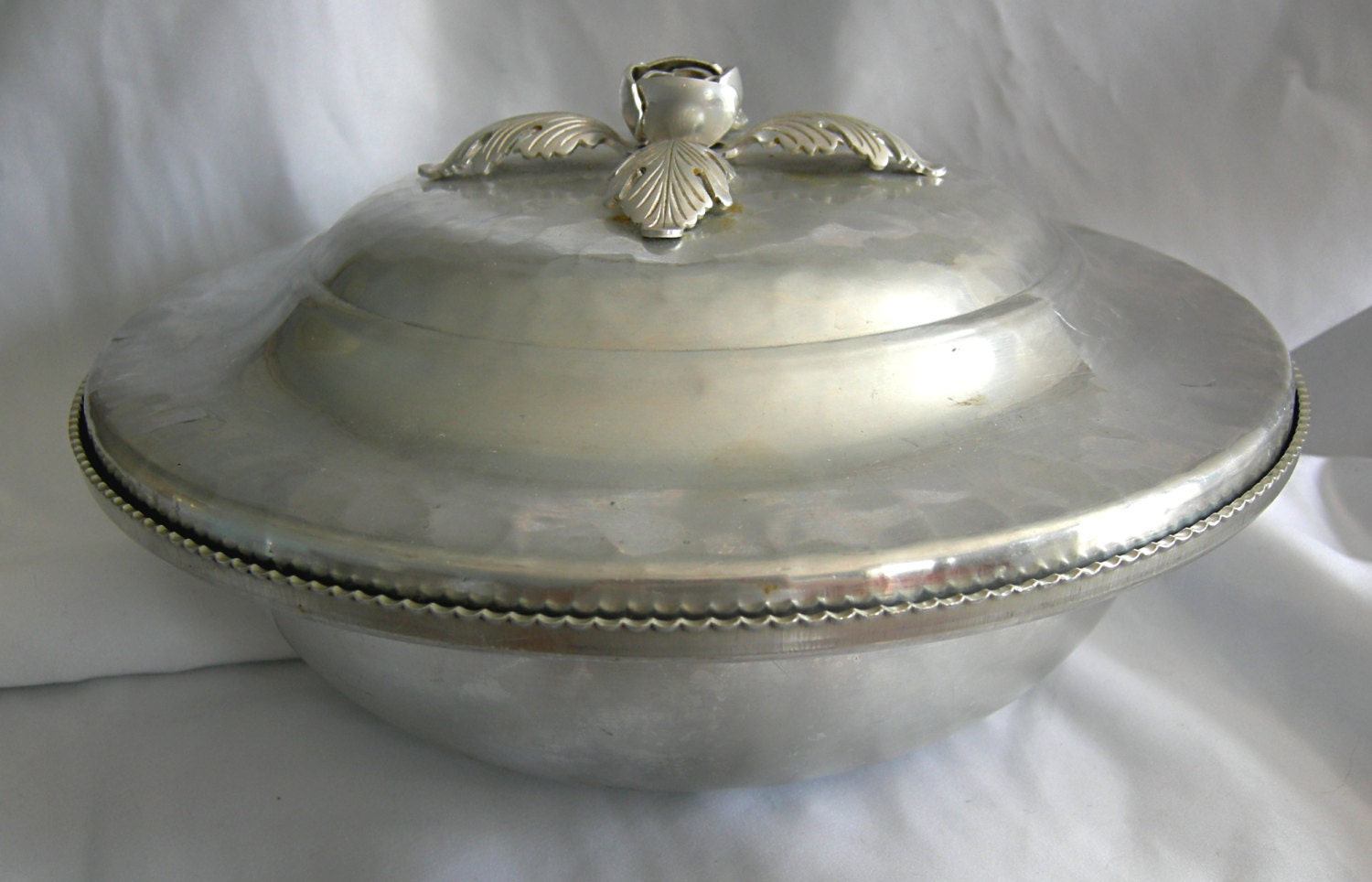 Covered Hammered Aluminum Casserole Serving Dish Signed Etsy