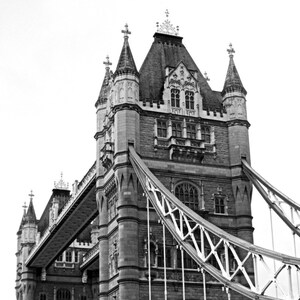 タワーブリッジの写真。ロンドンの写真。ロンドン、イギリス。旅行写真。写真プリント。テムズ川。美術品。室内装飾。壁アート