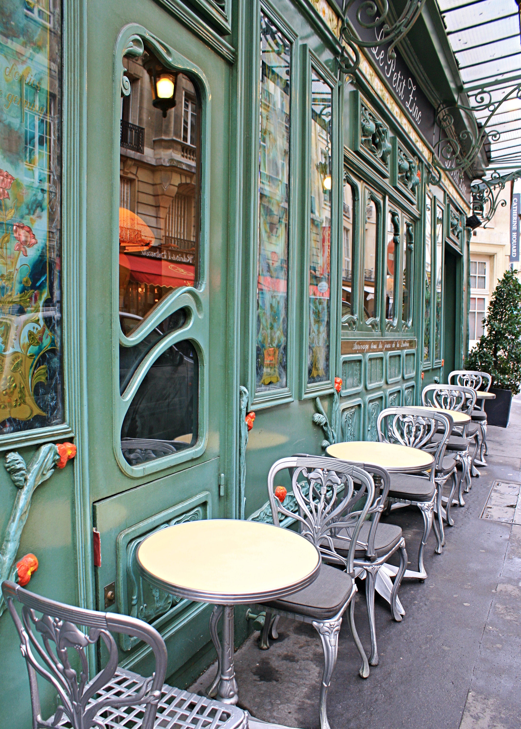 【ジョアン・アイザック】France, Café &、フランス☆カフェとアネモネ Paris Cafe Photo Print, French Cafe Art, Le Petit Zinc Paris
